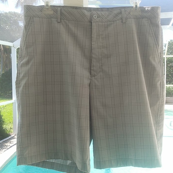 Bolle Golf Other - ⛳Bolle Golf Tech Shorts Size 40